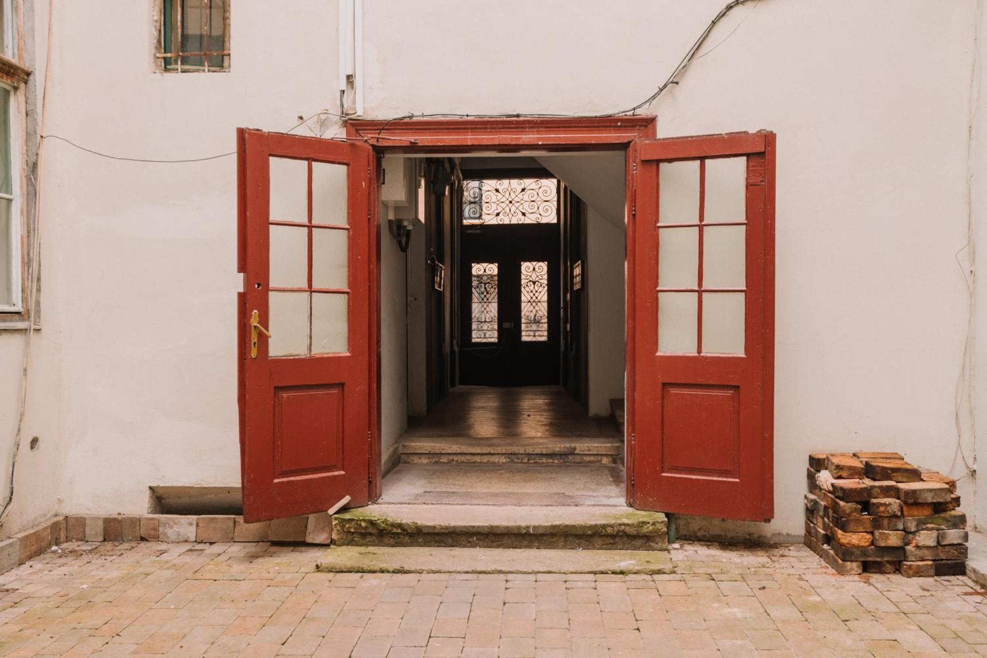 Old Town Apartment